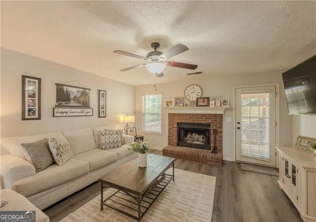Photo 3 of Single family home for sale at 2990 Hampton Valley Dr, Loganville, GA 30052 | MLS# 10831897 | Listing updated on 2026-10-07