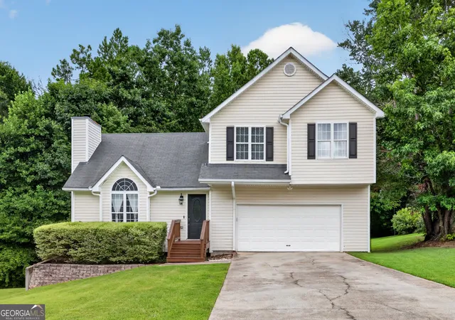 Photo 1 of Single family home for sale at 424 Southern Hills Dr, Monroe, GA 30655 | MLS# 10818740 | Listing updated on 2026-09-03