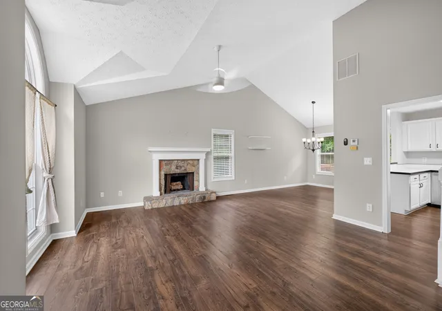 Photo 3 of Single family home for sale at 424 Southern Hills Dr, Monroe, GA 30655 | MLS# 10818740 | Listing updated on 2026-09-03