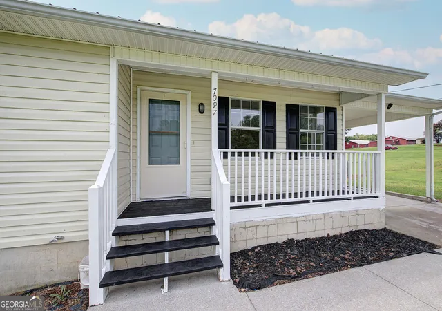 Photo 2 of Sale Pending at 7097 Fairmount Hwy Se, Calhoun, GA 30701 | MLS# 10828163 | Listing updated on 2026-09-05