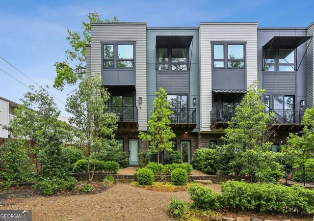 Photo 2 of Townhouse for sale at 2199 Lenox Rd Ne #11, Atlanta, GA 30324 | MLS# 10802717 | Listing updated on 2026-10-22