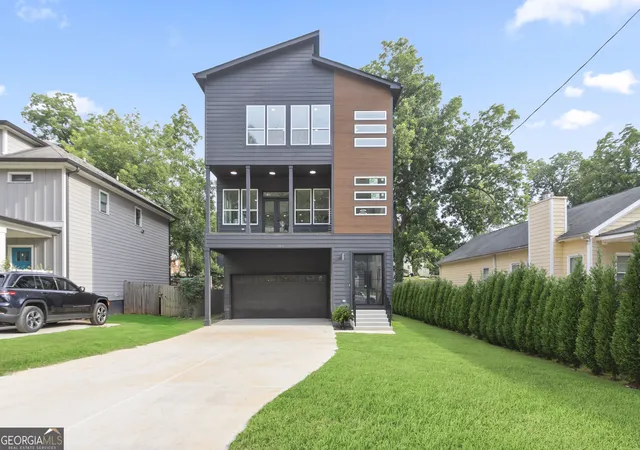 Photo 2 of Single family home for sale at 1710 Browning St Sw, Atlanta, GA 30314 | MLS# 10809316 | Listing updated on 2026-09-04