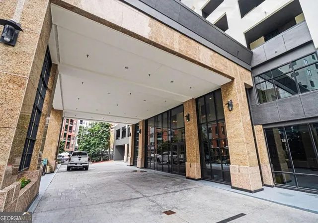 Homes for sale in Atlanta, GA | 3481 Lakeside Dr Ne #2207, Atlanta, GA 30326 | MLS# 10707853
