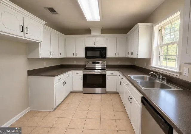 Photo 2 of Single family home for sale at 68 Patten Ave, Lakeland, GA 31635 | MLS# 10822703 | Listing updated on 2026-08-24