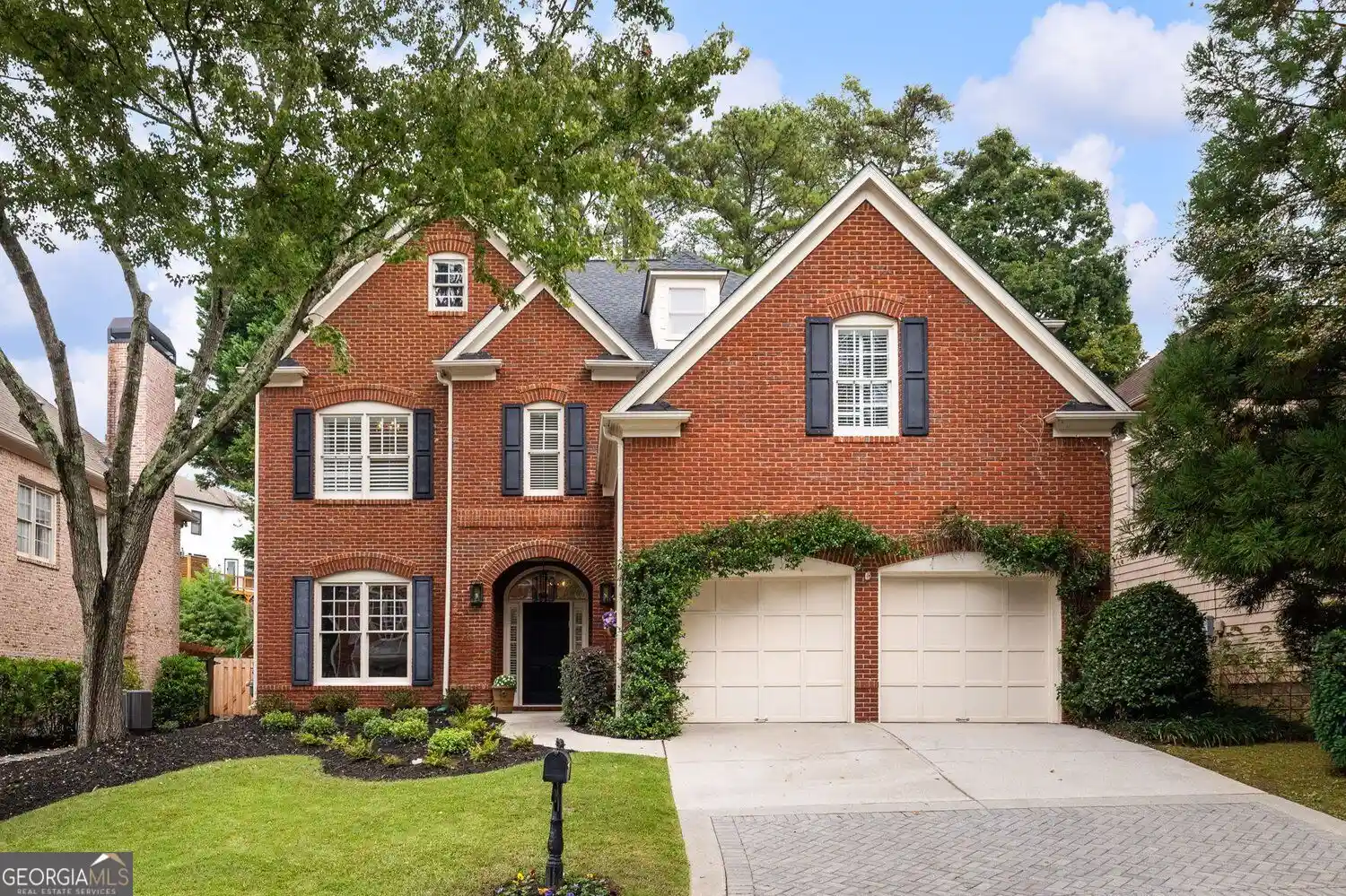 Photo 1 of Sale Pending at 3211 Windsor Lake Dr Ne, Brookhaven, GA 30319 | MLS# 10868101 | Listing updated on 2026-10-21