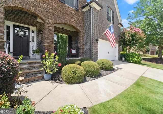 3rd image of 4535 Manor Creek Dr, Cumming, GA 30040 | MLS# 10819576