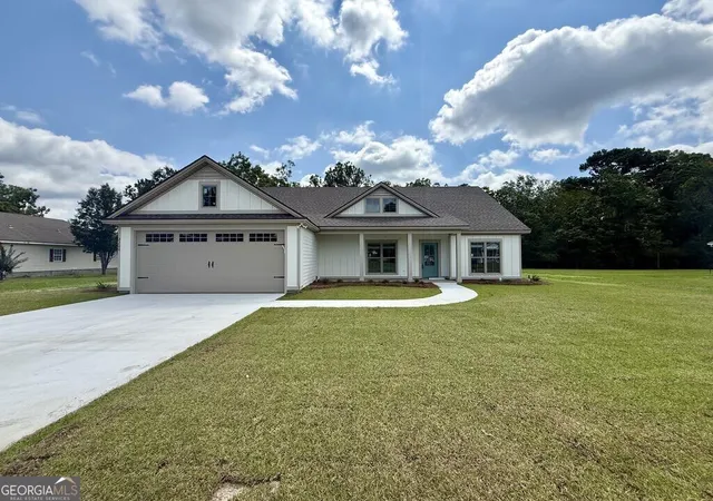 Photo 1 of Sale Pending at 2700 Woodland Dr, Adel, GA 31620 | MLS# 10827312 | Listing updated on 2026-09-18