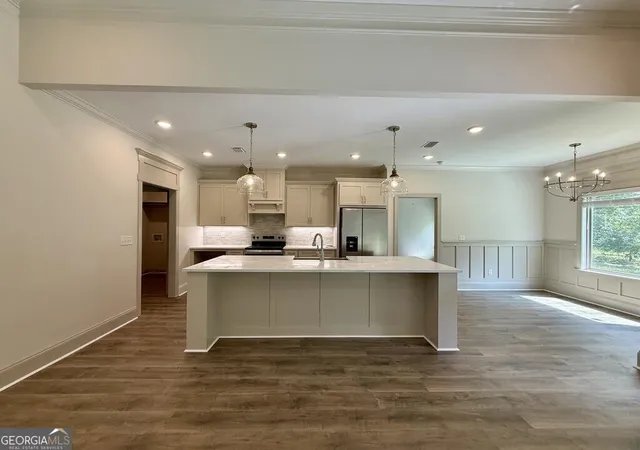 Photo 3 of Sale Pending at 2700 Woodland Dr, Adel, GA 31620 | MLS# 10827312 | Listing updated on 2026-09-18