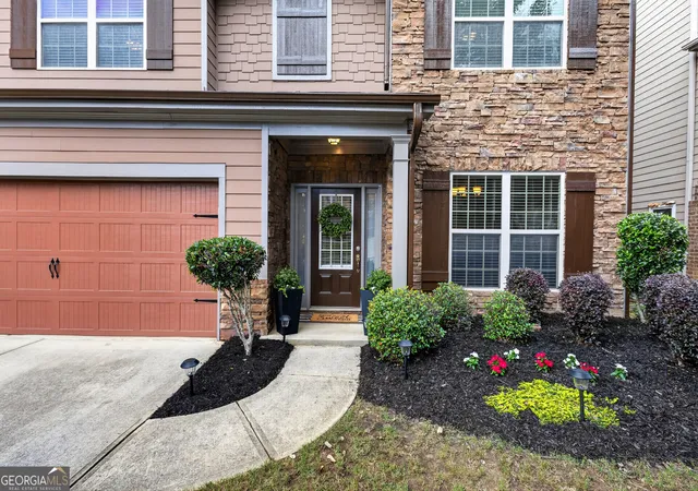 Homes for sale in Sugar Hill, GA | 5116 Blossom Brook Dr, Sugar Hill, GA 30518 | MLS# 10790985