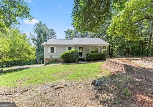 Photo 3 of Single family home for sale at 31 S Wind Dr, Dahlonega, GA 30533 | MLS# 10825156 | Listing updated on 2026-09-02