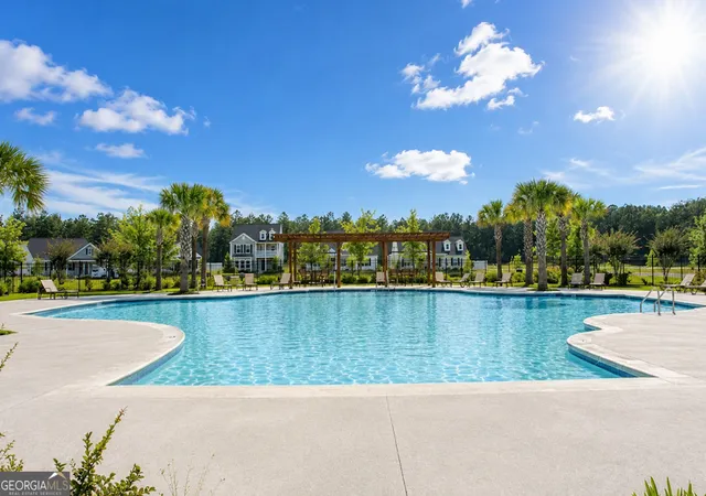 Photo 2 of Townhouse for sale at 91 Fairgreen St, Savannah, GA 31407 | MLS# 10814693 | Listing updated on 2026-09-19