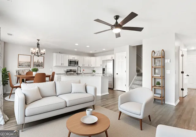 Photo 4 of Townhouse for sale at 91 Fairgreen St, Savannah, GA 31407 | MLS# 10814693 | Listing updated on 2026-09-22