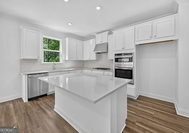 Photo 2 of Single family home for sale at 202 Sheryl Wy, Loganville, GA 30052 | MLS# 10712983 | Listing updated on 2026-09-03