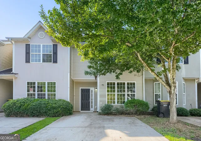 Townhouse for sale at 2266 Nicole Dr, Hampton, GA 30228 | MLS# 10836768