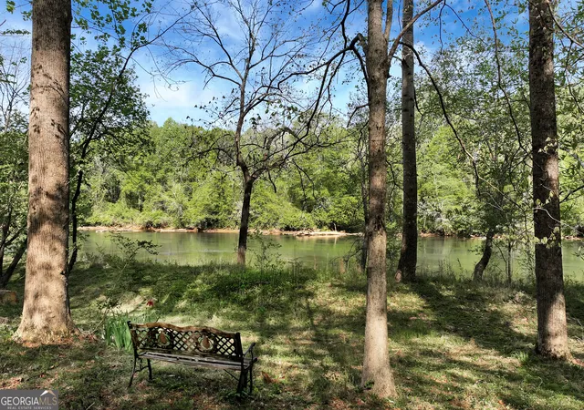 Photo 2 of Single family home for sale at 6960 Riverside Dr, Sandy Springs, GA 30328 | MLS# 10736289 | Listing updated on 2026-06-21