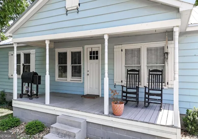 Photo 2 of Single family home for sale at 430 Elm St, Calhoun, GA 30701 | MLS# 10800143 | Listing updated on 2026-09-10