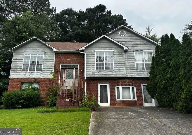 2nd image of 6364 Phillips Ct, Lithonia, GA 30058 | MLS# 10796857