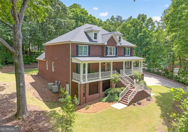 3rd image of 667 Wellington Dr, Winder, GA 30680 | MLS# 10810307