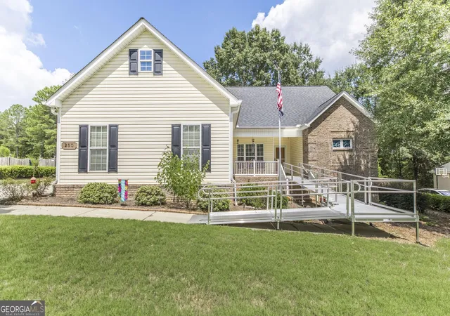 Photo 1 of Sale Pending at 250 Natchez Tr, Macon, GA 31216 | MLS# 10836832 | Listing updated on 2026-09-04
