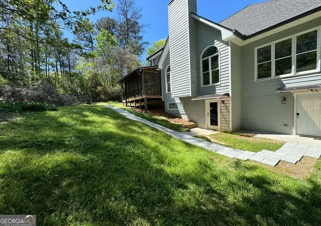 Photo 3 of Single family home for sale at 5730 Elm Tree Dr, Buford, GA 30518 | MLS# 10798307 | Listing updated on 2026-08-11