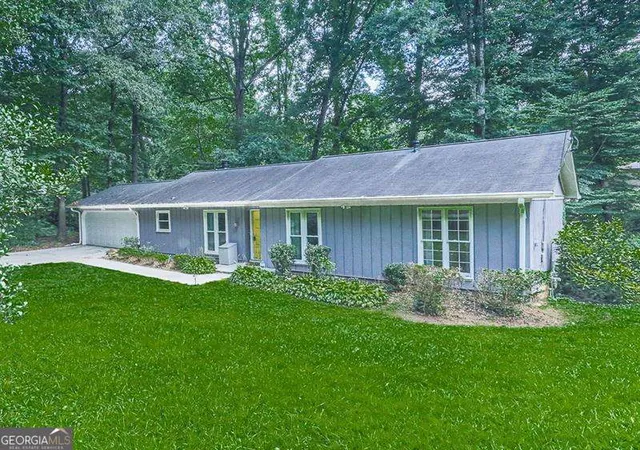 2nd image of 4679 Hardwood Rd, Stone Mountain, GA 30083 | MLS# 10810010