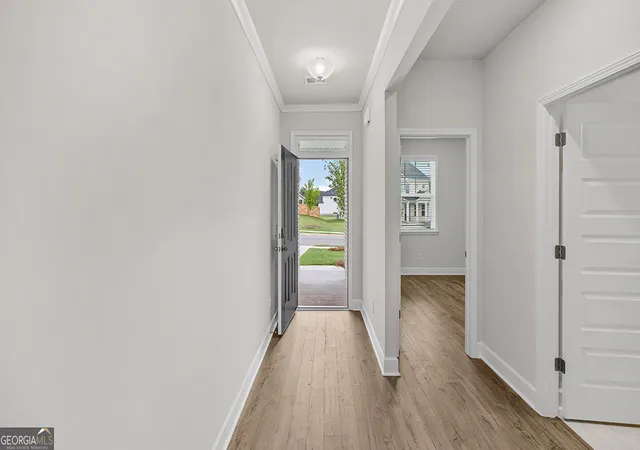 Photo 3 of Single family home for sale at 404 Hazel Dr, Locust Grove, GA 30248 | MLS# 10720599 | Listing updated on 2026-09-08