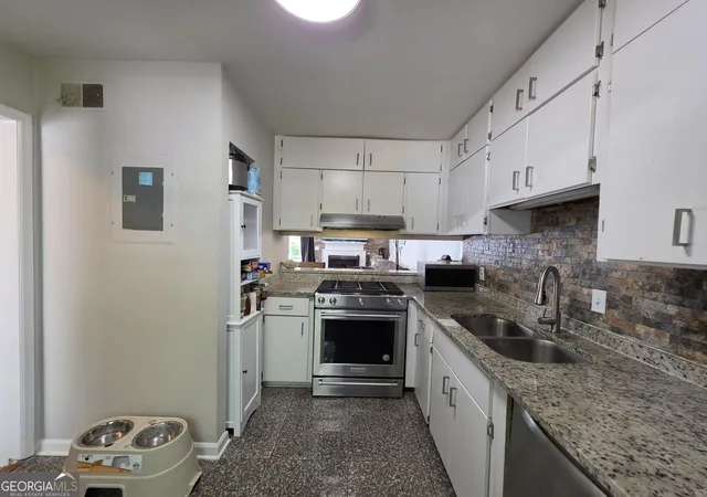 Photo 4 of Townhouse for sale at 3414 Misty Harbour Trl, Atlanta, GA 30340 | MLS# 10830719 | Listing updated on 2026-10-21