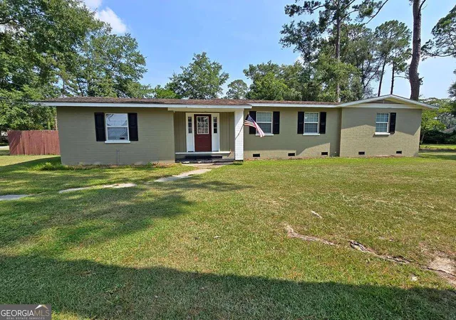 2nd image of 601 Azalea Cir, Valdosta, GA 31602 | MLS# 10815824