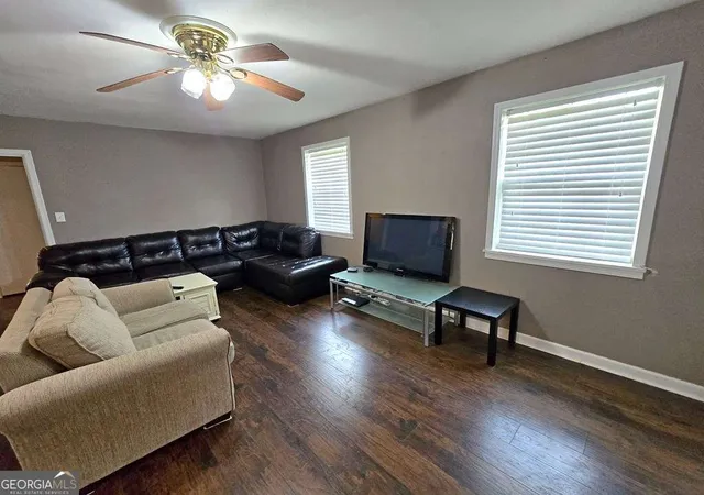 Photo 4 of Single family home for sale at 601 Azalea Cir, Valdosta, GA 31602 | MLS# 10815824 | Listing updated on 2026-09-12