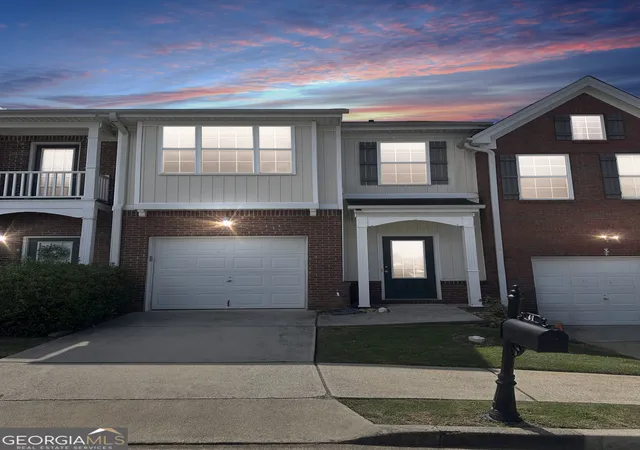 Photo 2 of Townhouse for sale at 41 Hidden Hickory Ct, Dawsonville, GA 30534 | MLS# 10812378 | Listing updated on 2026-10-30