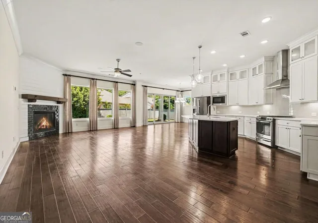 4th image of 105 Sheridan Dr, Woodstock, GA 30189 | MLS# 10828011