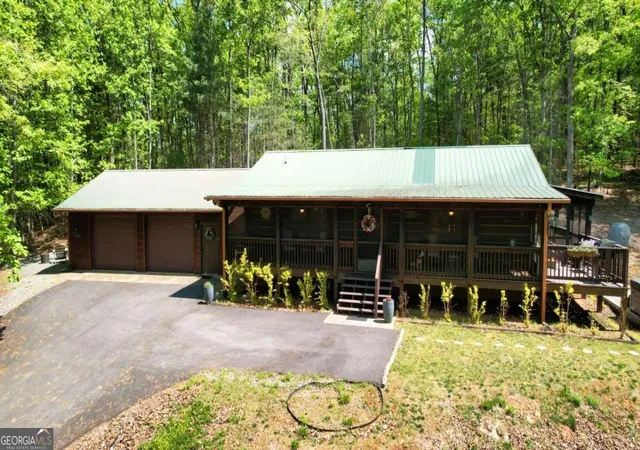 Photo 3 of Single family home for sale at 210 Shade Tree Ln, Mineral Bluff, GA 30559 | MLS# 10755030 | Listing updated on 2026-05-15