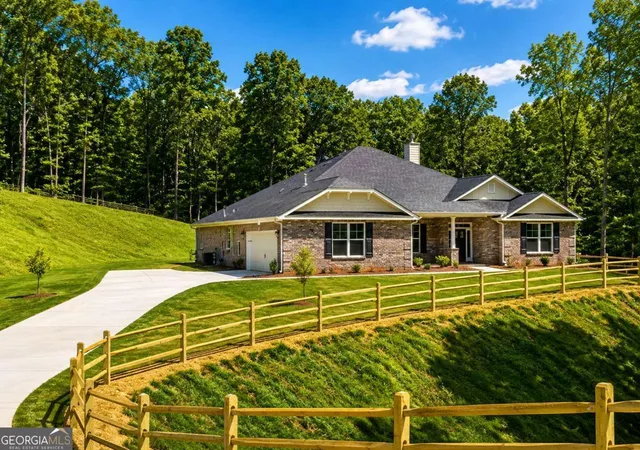 2nd image of 5372 Tuscany Dr, Douglasville, GA 30135 | MLS# 10817591