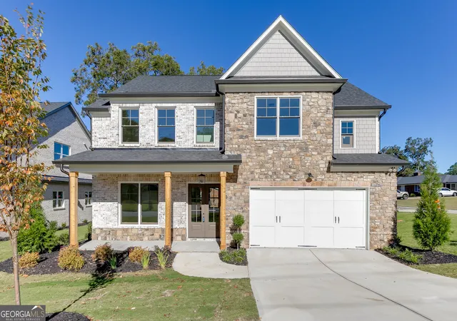 Single family home for sale at 9 Stonehedge Dr, Buford, GA 30518 | MLS# 10838383