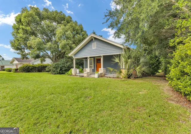 Photo 2 of Single family home for sale at 504 S Church St, Hahira, GA 31632 | MLS# 10832016 | Listing updated on 2026-09-07