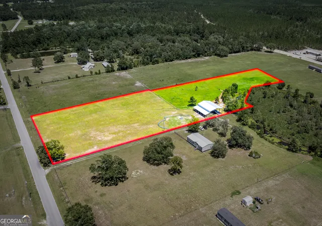 Homes for sale in St. George, GA | 310 Farm Rd, St. George, GA 31562 | MLS# 10794689