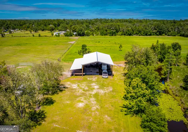Homes for sale in St. George, GA | 310 Farm Rd, St. George, GA 31562 | MLS# 10794689
