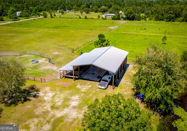 Homes for sale in St. George, GA | 310 Farm Rd, St. George, GA 31562 | MLS# 10794689