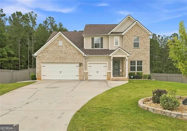 Photo 1 of Single family home for sale at 155 Estancia Ln, Fayetteville, GA 30215 | MLS# 10823418 | Listing updated on 2026-08-25