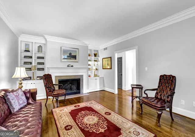 Photo 3 of Townhouse for sale at 2 Paces W Ter NW, Atlanta, GA 30327 | MLS# 10817192 | Listing updated on 2026-08-15