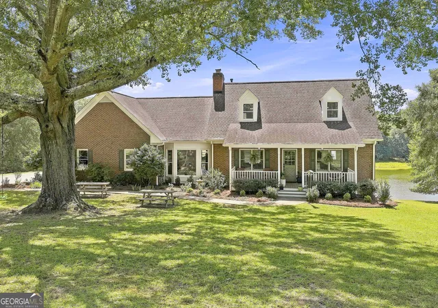 Photo 3 of Single family home for sale at 245 Pine Knott Rd, Fayetteville, GA 30214 | MLS# 10830516 | Listing updated on 2026-09-04