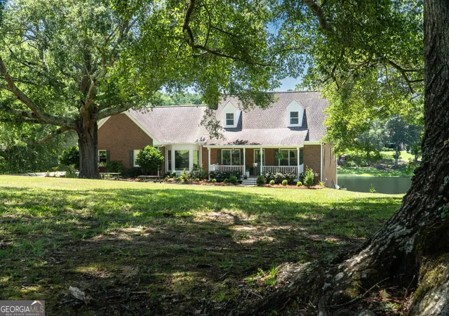 Photo 4 of Single family home for sale at 245 Pine Knott Rd, Fayetteville, GA 30214 | MLS# 10830516 | Listing updated on 2026-09-04