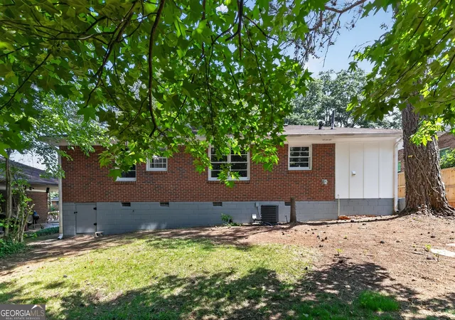 24th image of 2712 Loghaven Dr Nw, Atlanta, GA 30318 | MLS# 10768408