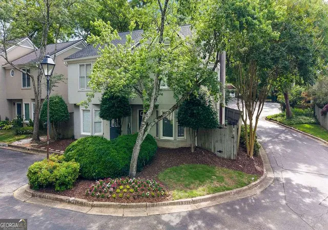 Homes for sale in Atlanta, GA | 502 Defoors Lndg Nw, Atlanta, GA 30318 | MLS# 10805087