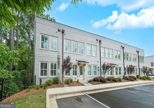 2nd image of 9040 Main St #128, Woodstock, GA 30188 | MLS# 10763749