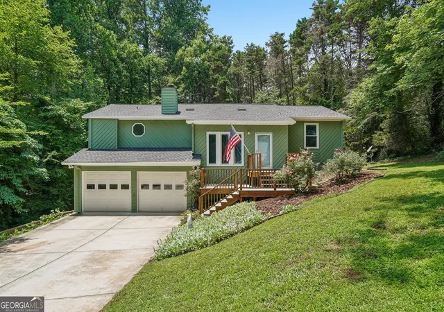 Homes for sale in Acworth, GA | 659 Sunshine Tr Nw, Acworth, GA 30102 | MLS# 10785770