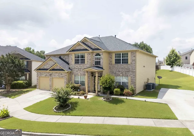 Photo 2 of Single family home for sale at 7219 Bedrock Cir, Lithonia, GA 30038 | MLS# 10796807 | Listing updated on 2026-08-16