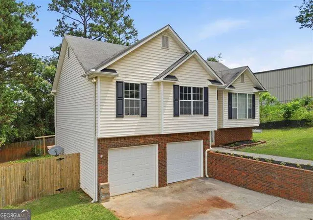 Homes for sale in Cartersville, GA | 201 Hickory Ln, Cartersville, GA 30120 | MLS# 10772121