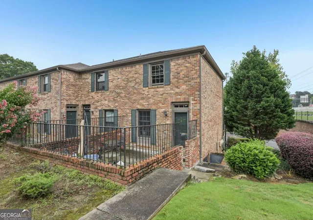 Condo for sale at 3071 Colonial Way #H, Atlanta, GA 30341 | MLS# 10790517