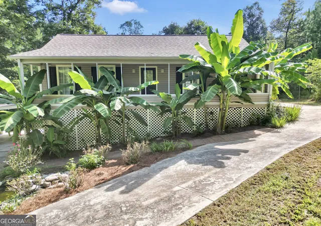 1st image of 376 Doe Ln, Mansfield, GA 30055 | MLS# 10823447